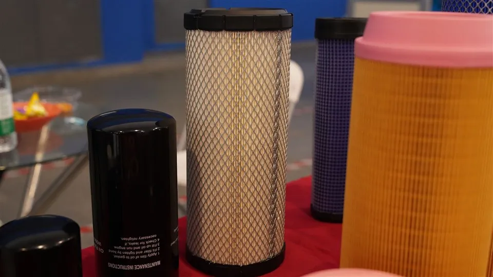 Filtres d'aire de camions pesants d'alta - Filtres d'aire pesat C17337 Filtre d'aire d'oli del motor 87438245 CA-839A Great HEPA Air Filtres